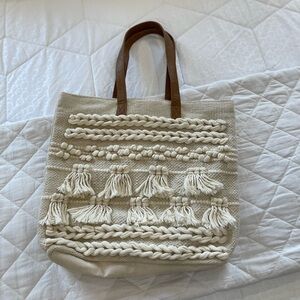 Excellent condition! Woven Macrame Tote HandBag